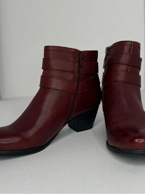 Naturalizer Women's Burgundy Leather Ankle Booties